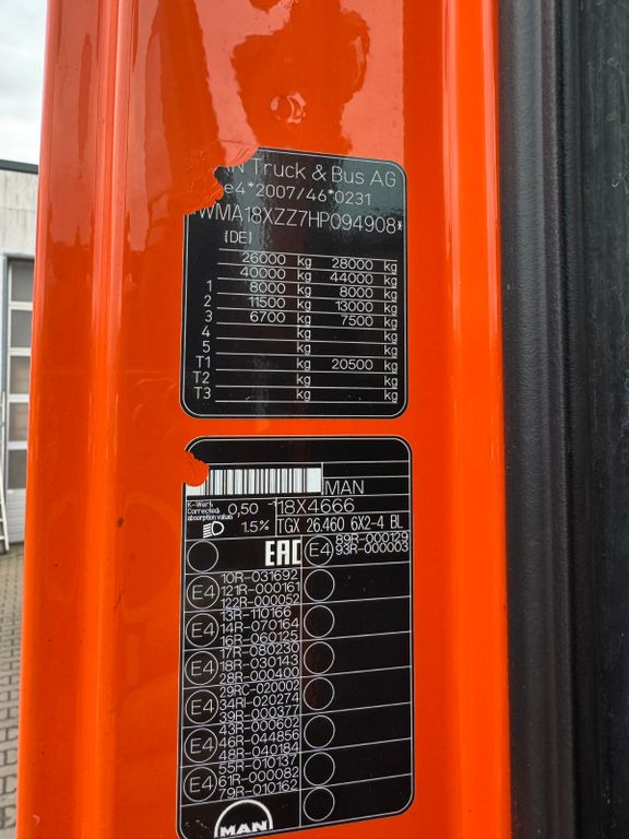 MAN 26.460 6X2 Retarder Klima Navigation guter Zust. MAN 26.460 6X2 Retarder Klima Navigation guter Zust. - Camión multibasculante: foto 3 MAN 26.460 6X2 Retarder Klima Navigation guter Zust. MAN 26.460 6X2 Retarder Klima Navigation guter Zust. - Camión multibasculante: foto 3