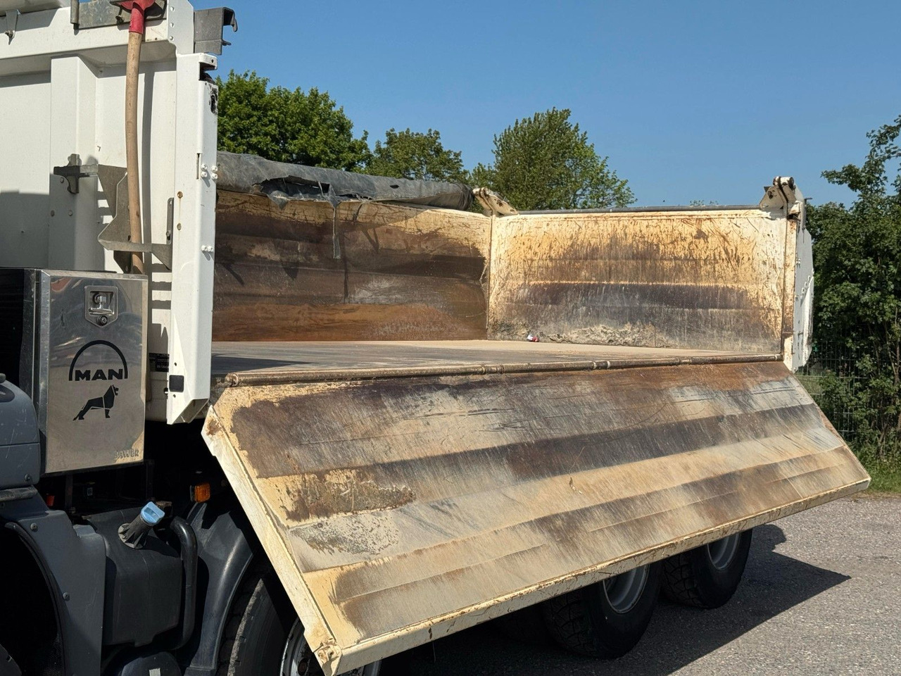 MAN 35.460 8x4 Meiller 3S. Kipper Bordmatik Retarder - Camión volquete: foto 3 MAN 35.460 8x4 Meiller 3S. Kipper Bordmatik Retarder - Camión volquete: foto 3