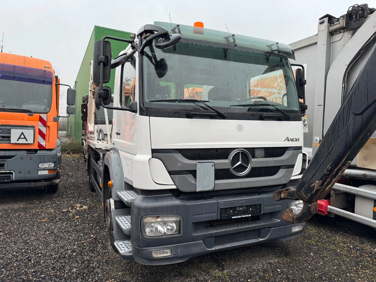 Mercedes-Benz 1833 4X2 Meiller AK 12 Absetzkipper Mercedes-Benz 1833 4X2 Meiller AK 12 Absetzkipper - Camión portacontenedor de cadenas: foto 1 Mercedes-Benz 1833 4X2 Meiller AK 12 Absetzkipper Mercedes-Benz 1833 4X2 Meiller AK 12 Absetzkipper - Camión portacontenedor de cadenas: foto 1