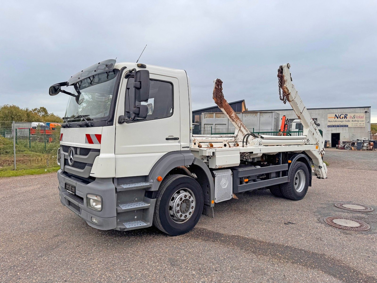 Mercedes-Benz 1833 4X2 Meiller Tele Absetzkipper - Camión volquete: foto 1 Mercedes-Benz 1833 4X2 Meiller Tele Absetzkipper - Camión volquete: foto 1