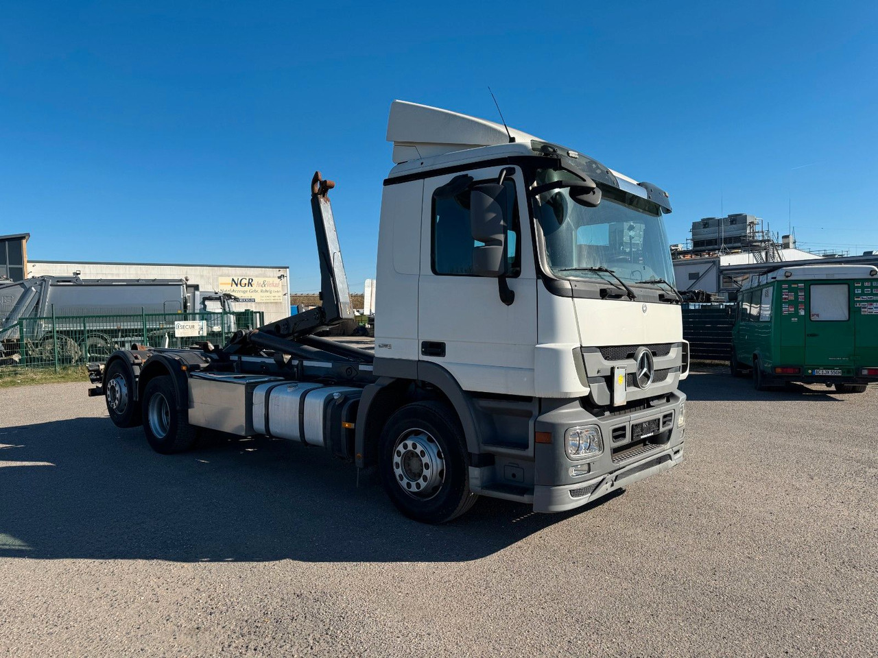 Mercedes-Benz 2541 6X2 Meiller RK 20.65 Klima M-Haus - Camión multibasculante: foto 3 Mercedes-Benz 2541 6X2 Meiller RK 20.65 Klima M-Haus - Camión multibasculante: foto 3