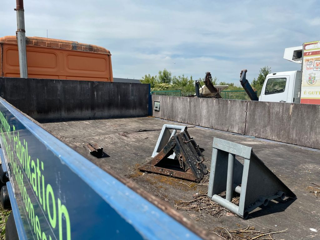 Pritsche lose mit Kransockel Pritsche lose mit Kransockel - Camión caja abierta: foto 5 Pritsche lose mit Kransockel Pritsche lose mit Kransockel - Camión caja abierta: foto 5