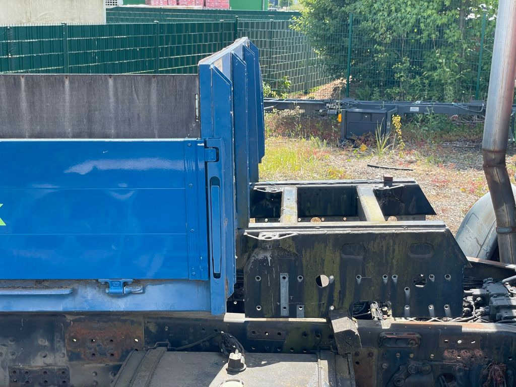 Pritsche lose mit Kransockel Pritsche lose mit Kransockel - Camión caja abierta: foto 3 Pritsche lose mit Kransockel Pritsche lose mit Kransockel - Camión caja abierta: foto 3