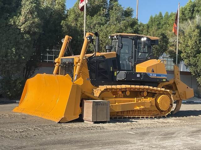 Dressta TD25M - Bulldozer: foto 1 Dressta TD25M - Bulldozer: foto 1