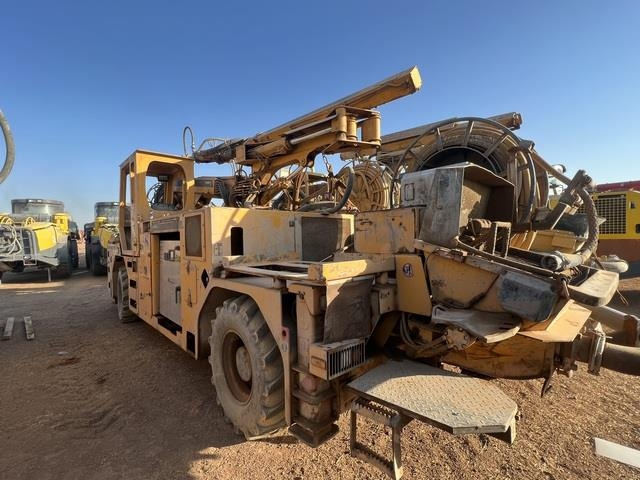 Putzmeister WETKRET5 - Camión bomba de hormigón: foto 2 Putzmeister WETKRET5 - Camión bomba de hormigón: foto 2