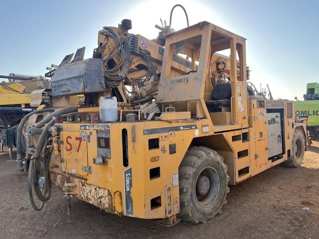 Putzmeister WETKRET5 - Camión bomba de hormigón: foto 1 Putzmeister WETKRET5 - Camión bomba de hormigón: foto 1