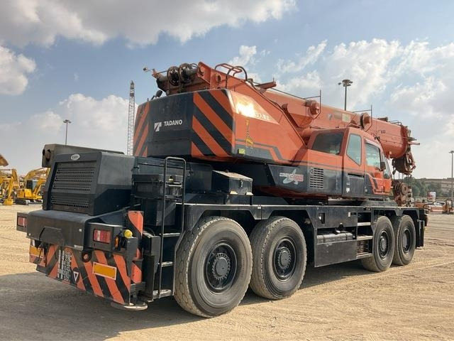 Tadano GR700N-2 - Grúa para terrenos difíciles: foto 2 Tadano GR700N-2 - Grúa para terrenos difíciles: foto 2