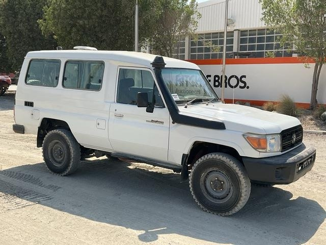 Toyota Land Cruiser - Coche: foto 1 Toyota Land Cruiser - Coche: foto 1