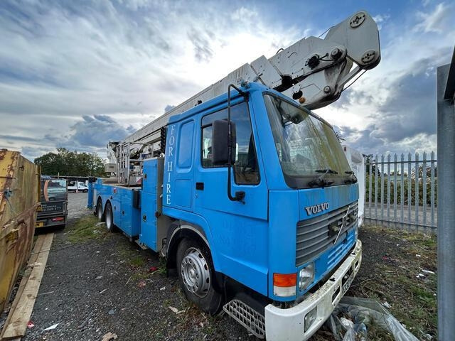 Volvo FL10 - Camión grúa: foto 5 Volvo FL10 - Camión grúa: foto 5