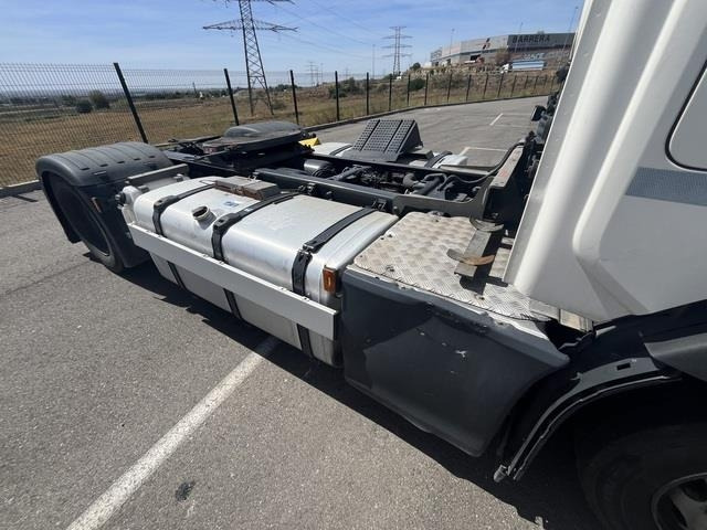 Cabeza tractora Scania P410: foto 7