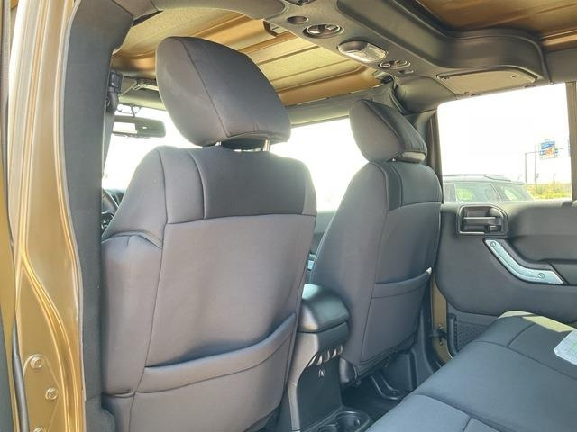 Coche Jeep Wrangler JK Command: foto 23 Coche Jeep Wrangler JK Command: foto 23