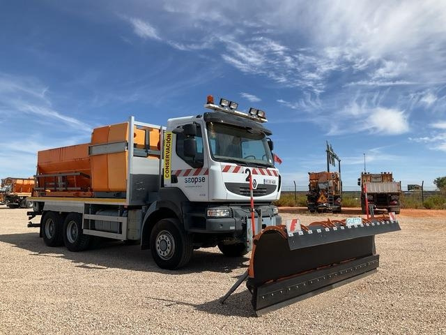 Renault Kerax 430DXI - Máquina quitanieve: foto 4 Renault Kerax 430DXI - Máquina quitanieve: foto 4