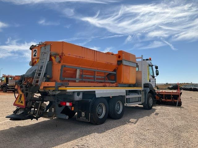 Renault Kerax 430DXI - Máquina quitanieve: foto 3 Renault Kerax 430DXI - Máquina quitanieve: foto 3