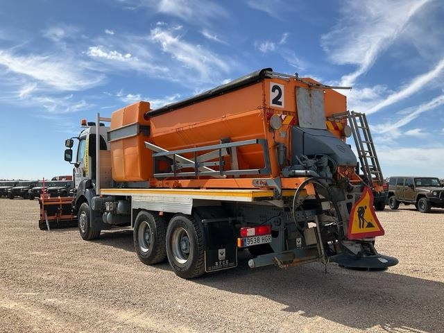 Renault Kerax 430DXI - Máquina quitanieve: foto 2 Renault Kerax 430DXI - Máquina quitanieve: foto 2