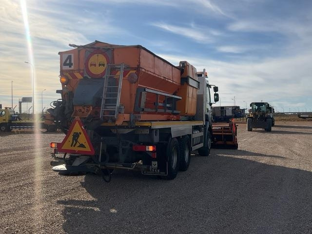 Renault Kerax 430DXI - Máquina quitanieve: foto 3 Renault Kerax 430DXI - Máquina quitanieve: foto 3