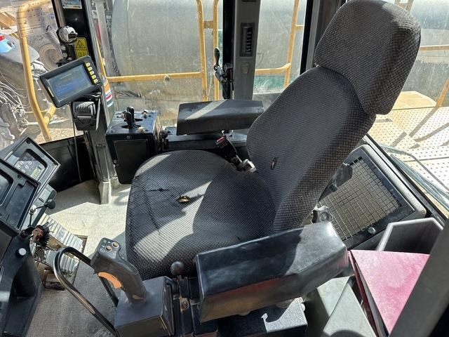 Cargadora de ruedas CAT 988G: foto 19