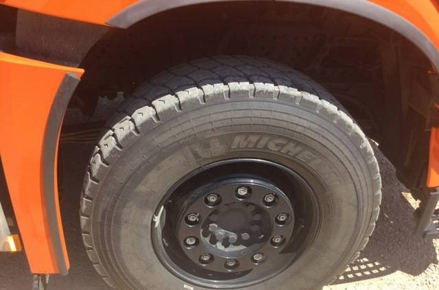 Limpieza de alcantarillado Rivard - Mercedes-Benz EXVAC - Arocs 3253 8x4: foto 22