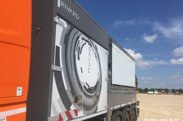 Limpieza de alcantarillado Rivard - Mercedes-Benz EXVAC - Arocs 3253 8x4: foto 6