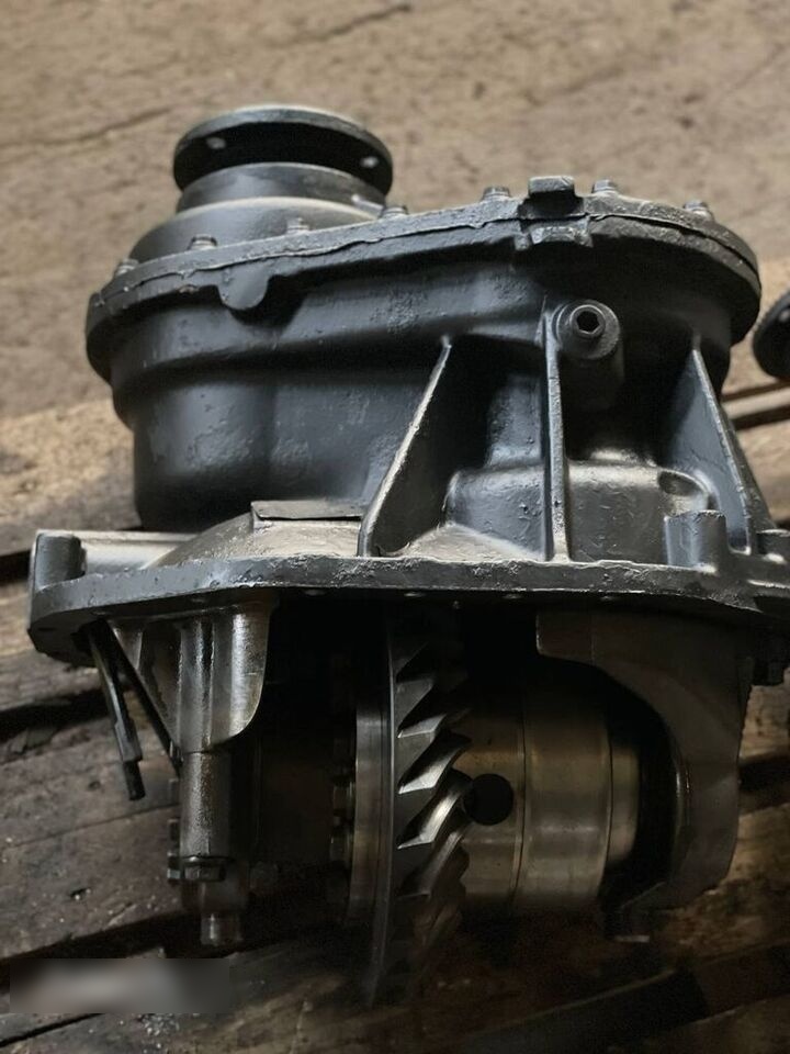 MAN HD 7, 13 Tonnen HPD 1382 - Diferencial para Camión: foto 3 MAN HD 7, 13 Tonnen HPD 1382 - Diferencial para Camión: foto 3