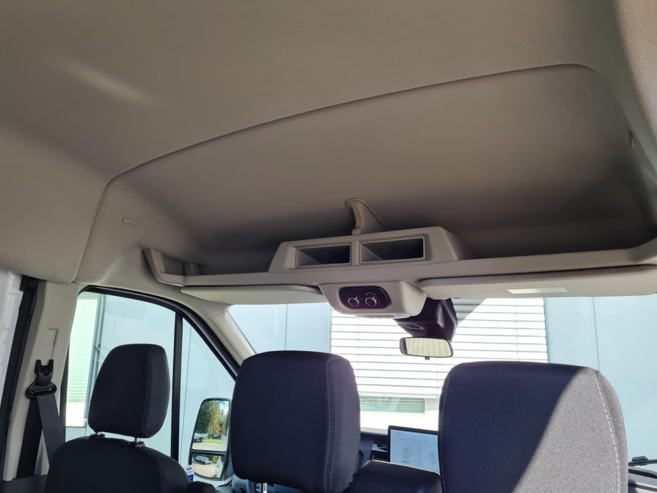 Minibús, Furgoneta de pasajeros Ford Transit 350 Kombi TDCi L3 Trend 9 Sitzer AUTOMATIK: foto 18 Minibús, Furgoneta de pasajeros Ford Transit 350 Kombi TDCi L3 Trend 9 Sitzer AUTOMATIK: foto 18