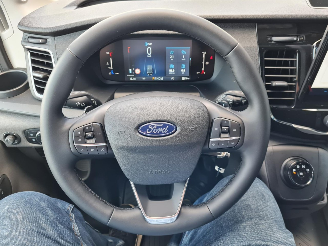 Minibús, Furgoneta de pasajeros Ford Transit 350 Kombi TDCi L3 Trend 9 Sitzer AUTOMATIK: foto 9 Minibús, Furgoneta de pasajeros Ford Transit 350 Kombi TDCi L3 Trend 9 Sitzer AUTOMATIK: foto 9