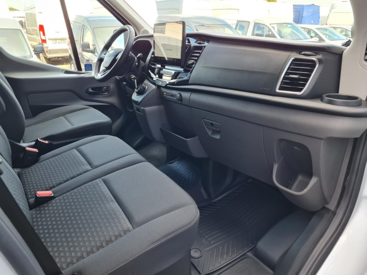 Minibús, Furgoneta de pasajeros Ford Transit 350 Kombi TDCi L3 Trend 9 Sitzer AUTOMATIK: foto 15 Minibús, Furgoneta de pasajeros Ford Transit 350 Kombi TDCi L3 Trend 9 Sitzer AUTOMATIK: foto 15