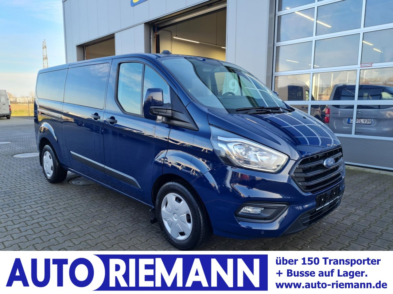 Ford Transit Custom Kombi 320 L2 Trend 9 Sitze PDC - Minibús, Furgoneta de pasajeros: foto 1 Ford Transit Custom Kombi 320 L2 Trend 9 Sitze PDC - Minibús, Furgoneta de pasajeros: foto 1