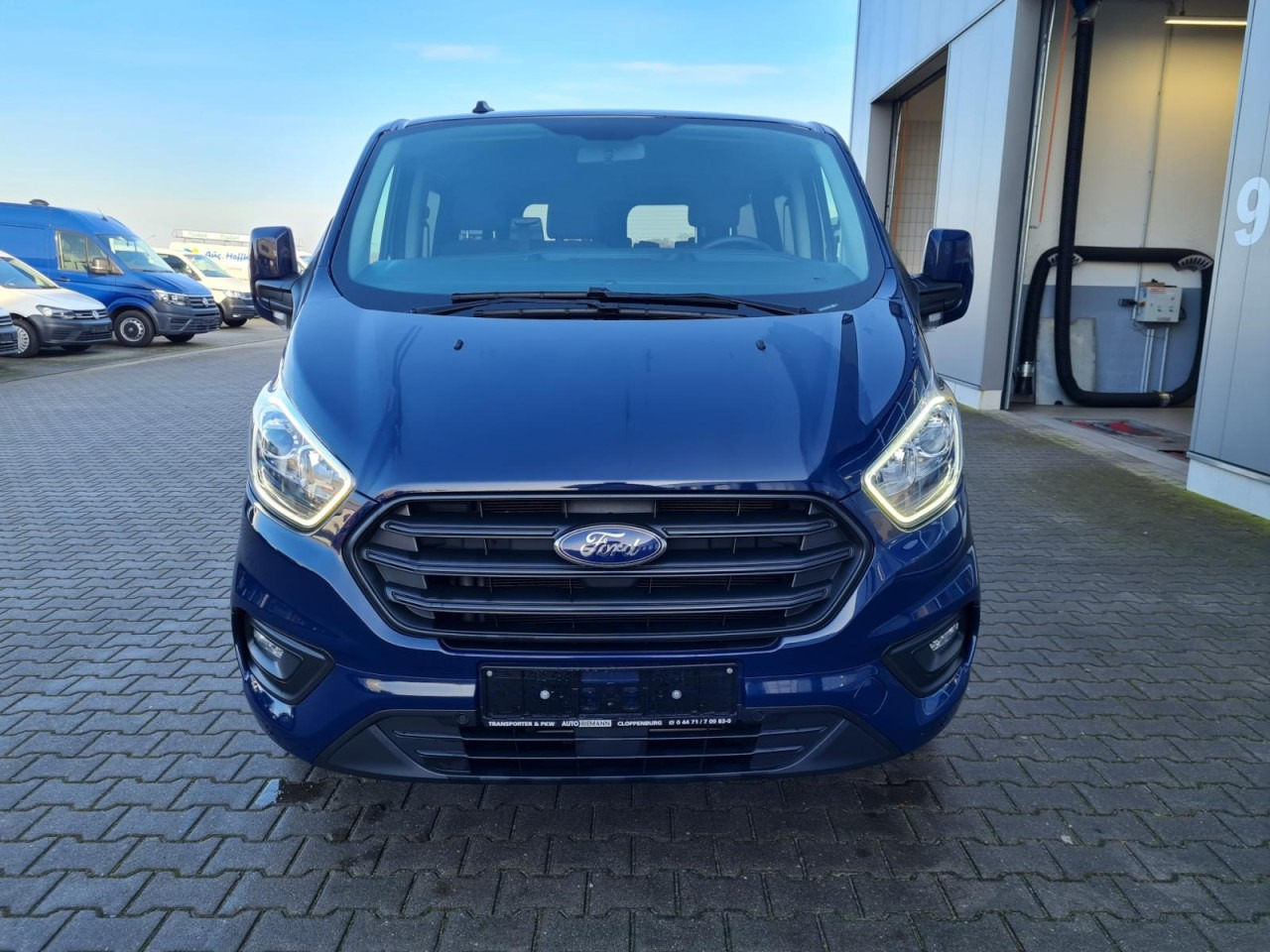 Ford Transit Custom Kombi 320 L2 Trend 9 Sitze PDC - Minibús, Furgoneta de pasajeros: foto 2 Ford Transit Custom Kombi 320 L2 Trend 9 Sitze PDC - Minibús, Furgoneta de pasajeros: foto 2