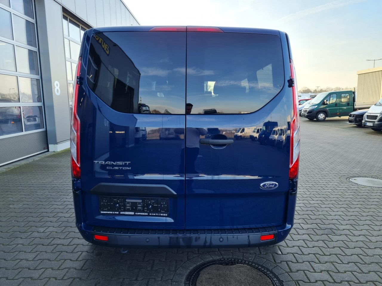 Ford Transit Custom Kombi 320 L2 Trend 9 Sitze PDC - Minibús, Furgoneta de pasajeros: foto 5 Ford Transit Custom Kombi 320 L2 Trend 9 Sitze PDC - Minibús, Furgoneta de pasajeros: foto 5