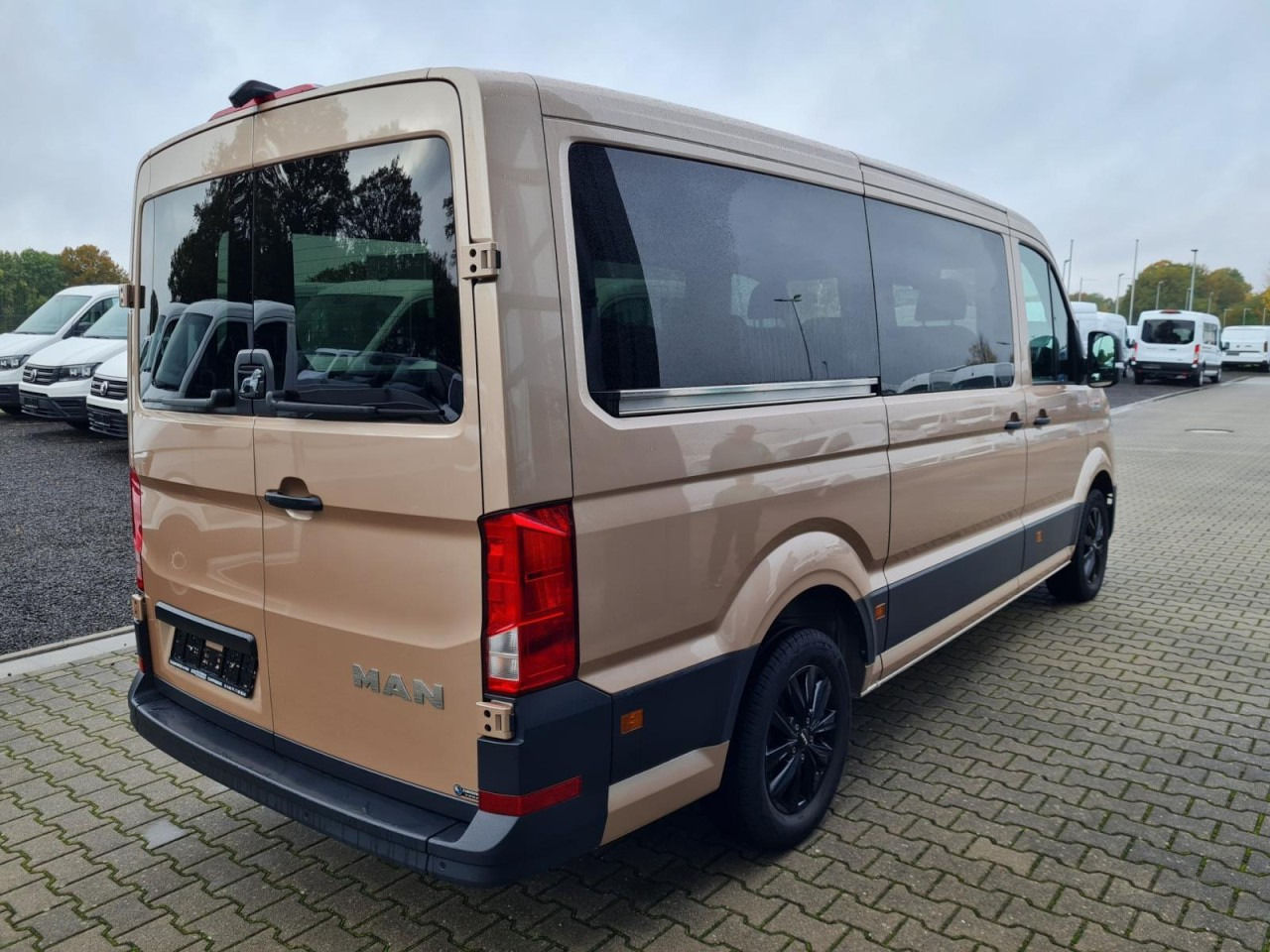Furgoneta combi Man TGE 3.180 TDi Kombi 9 Sitze ALU KAMERA LED LEDER Sonderumbau: foto 6 Furgoneta combi Man TGE 3.180 TDi Kombi 9 Sitze ALU KAMERA LED LEDER Sonderumbau: foto 6