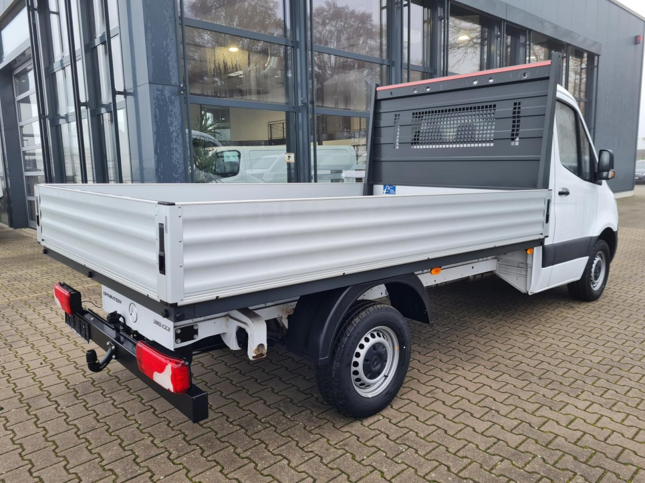 Mercedes-Benz Sprinter 315 AG Pritsche RWD AHK TEMPOMAT MBux - Furgoneta caja abierta: foto 4 Mercedes-Benz Sprinter 315 AG Pritsche RWD AHK TEMPOMAT MBux - Furgoneta caja abierta: foto 4