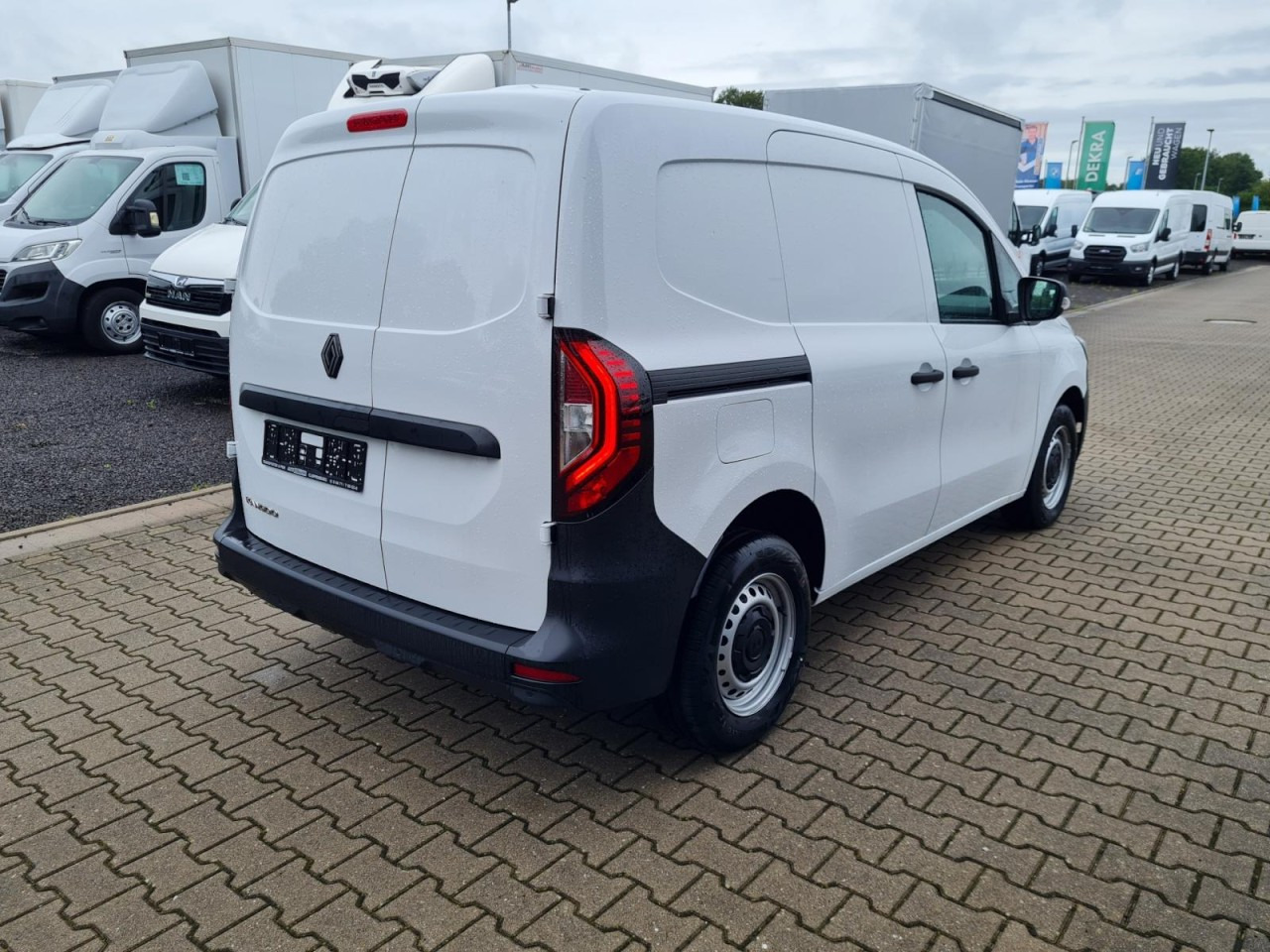 Renault Kangoo Van Kasten L1H1 TCe 1.3i KLIMA PDC TEMPOMAT - Furgoneta pequeña: foto 5 Renault Kangoo Van Kasten L1H1 TCe 1.3i KLIMA PDC TEMPOMAT - Furgoneta pequeña: foto 5