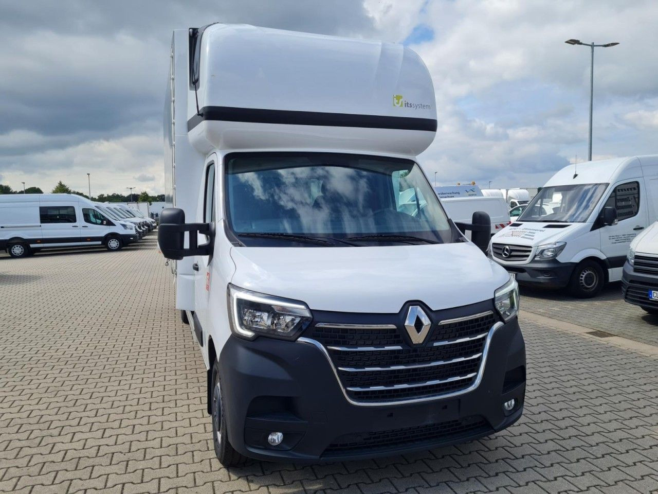 Renault Master 3,5 Pritsche Schiebe Plane Schlafkab. - Furgoneta con lona: foto 2 Renault Master 3,5 Pritsche Schiebe Plane Schlafkab. - Furgoneta con lona: foto 2