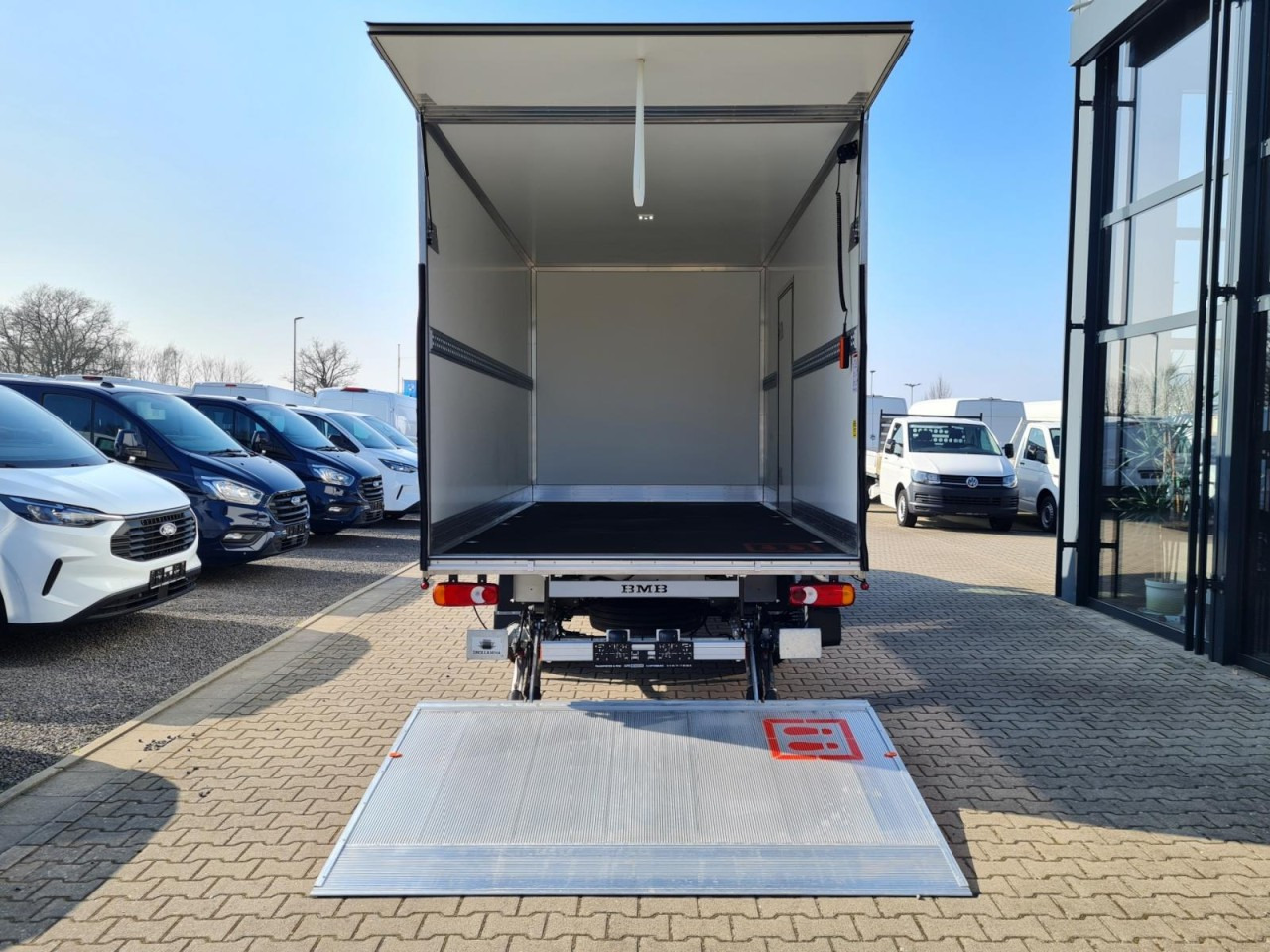 Renault Master 35 New Möbel Koffer LBW KAMERA LUFTFEDERUNG - Furgoneta caja cerrada: foto 5 Renault Master 35 New Möbel Koffer LBW KAMERA LUFTFEDERUNG - Furgoneta caja cerrada: foto 5