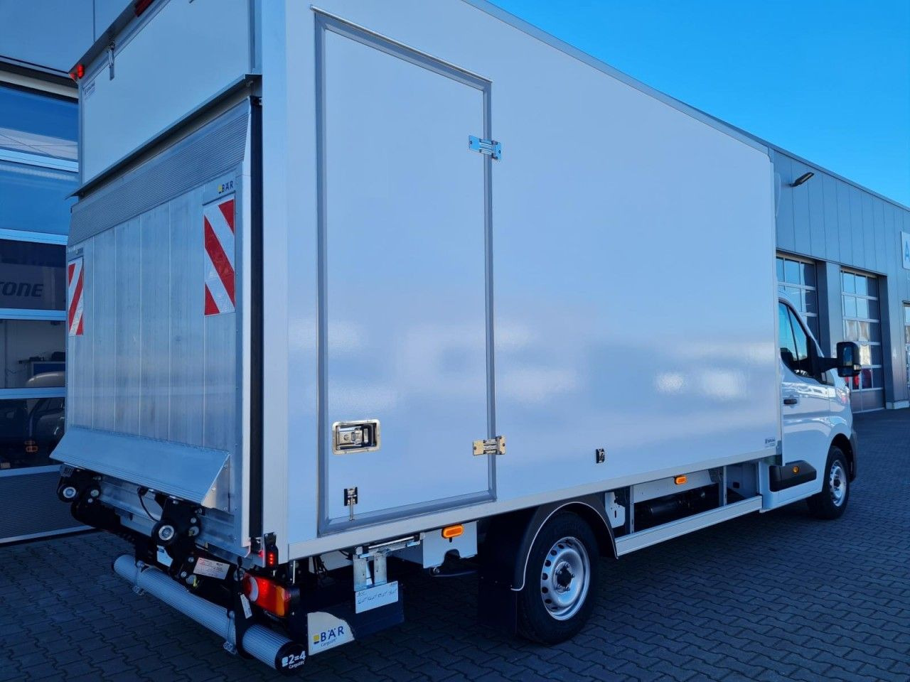 Renault Master 35 New Möbel Koffer LBW KLIMA TEMPOMAT - Furgoneta caja cerrada: foto 4 Renault Master 35 New Möbel Koffer LBW KLIMA TEMPOMAT - Furgoneta caja cerrada: foto 4