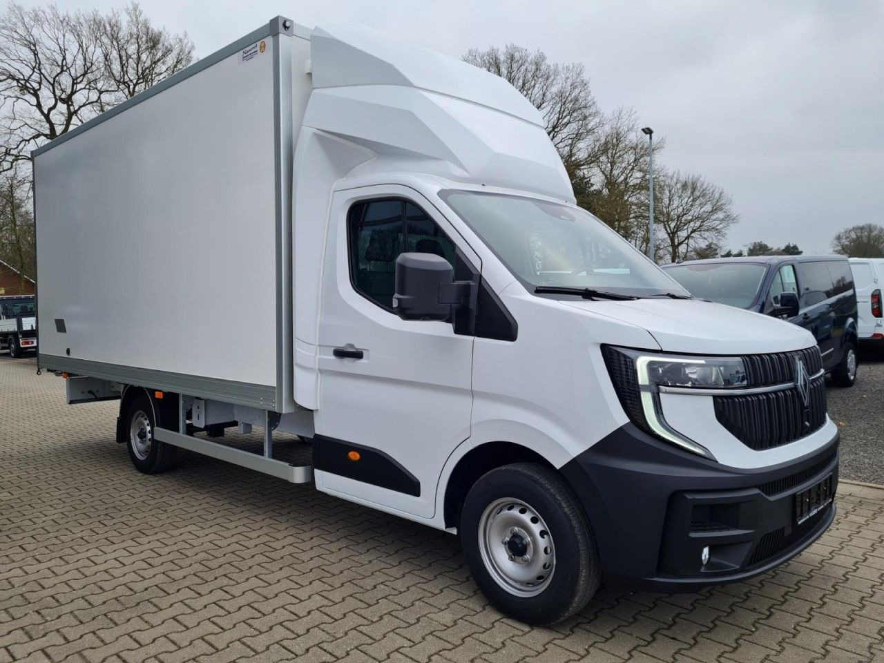 Renault Master 35 New Möbel Koffer LF 4.80m KLIMA TEMPOM - Furgoneta caja cerrada: foto 3 Renault Master 35 New Möbel Koffer LF 4.80m KLIMA TEMPOM - Furgoneta caja cerrada: foto 3