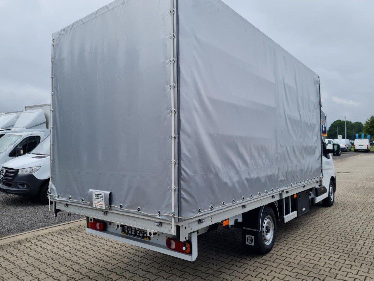 Renault Master 35 Pritsche Schiebe Plane Schlafkab Luftf - Furgoneta con lona: foto 4 Renault Master 35 Pritsche Schiebe Plane Schlafkab Luftf - Furgoneta con lona: foto 4