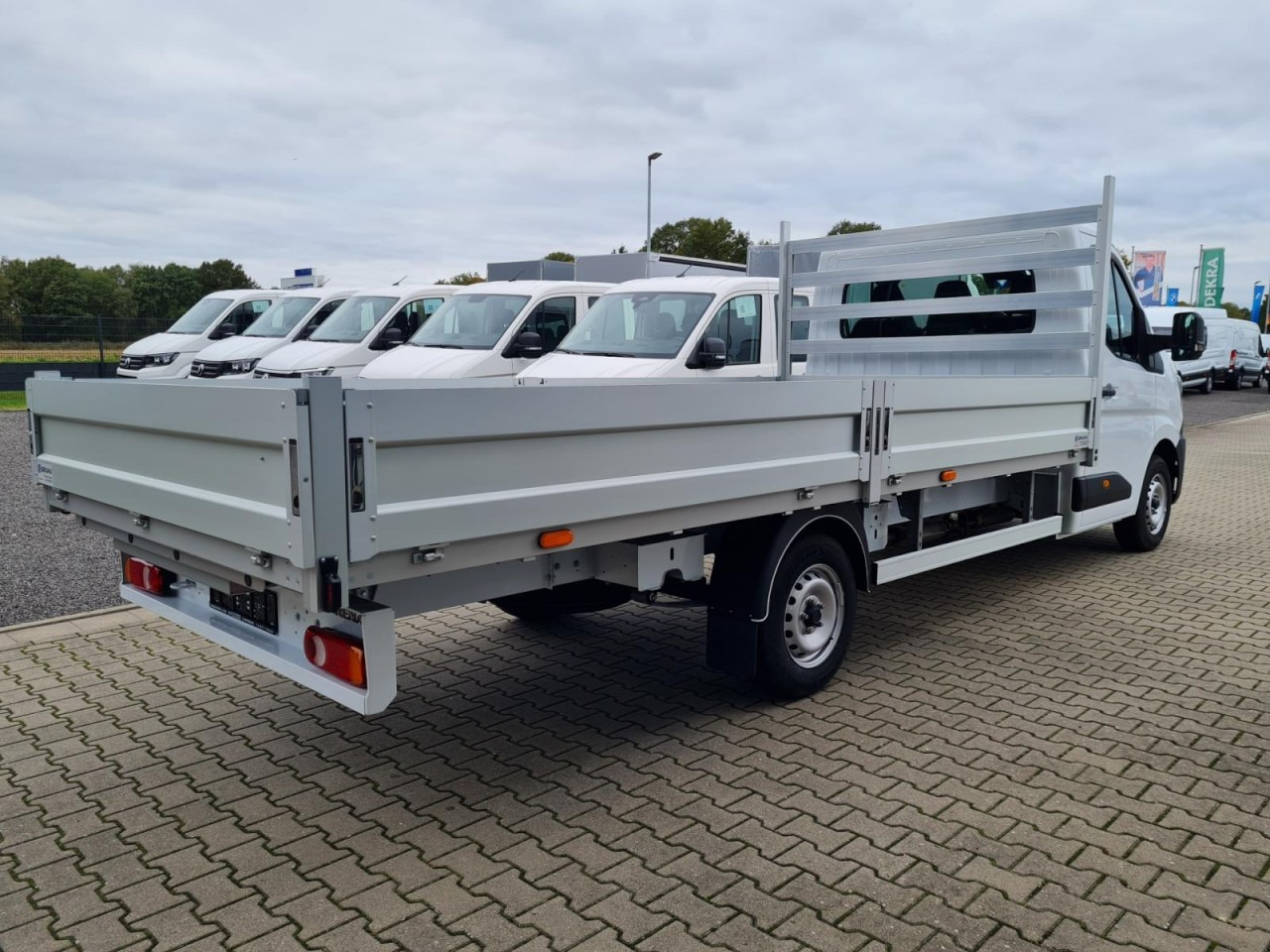 Renault Master 35 Pritsche extra lang 4.85 m KLIMA TEMPOMAT - Furgoneta caja abierta: foto 4 Renault Master 35 Pritsche extra lang 4.85 m KLIMA TEMPOMAT - Furgoneta caja abierta: foto 4