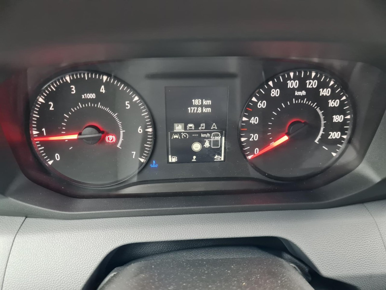 Furgoneta caja abierta Renault Master 35 Pritsche extra lang 4.85 m KLIMA TEMPOMAT: foto 11 Furgoneta caja abierta Renault Master 35 Pritsche extra lang 4.85 m KLIMA TEMPOMAT: foto 11