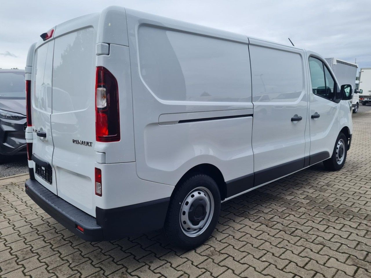 Renault Trafic Kühlkasten 3.0t L2 KLIMA LED NAVI_APP TEM - Furgoneta frigorifica: foto 4 Renault Trafic Kühlkasten 3.0t L2 KLIMA LED NAVI_APP TEM - Furgoneta frigorifica: foto 4