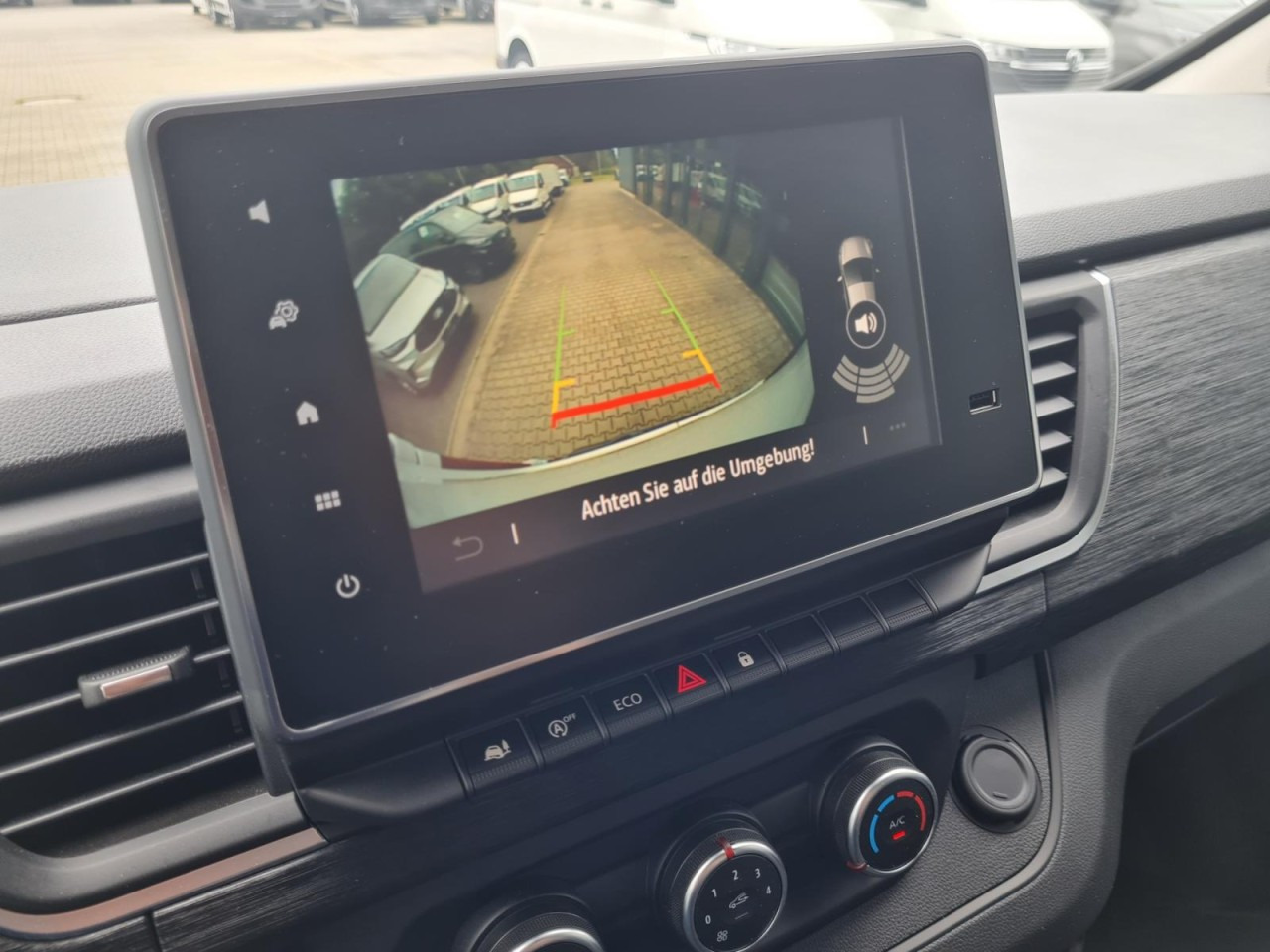 Furgoneta frigorifica Renault Trafic Kühlkasten 3.0t L2 KLIMA LED NAVI/APP TEMPO: foto 11 Furgoneta frigorifica Renault Trafic Kühlkasten 3.0t L2 KLIMA LED NAVI/APP TEMPO: foto 11