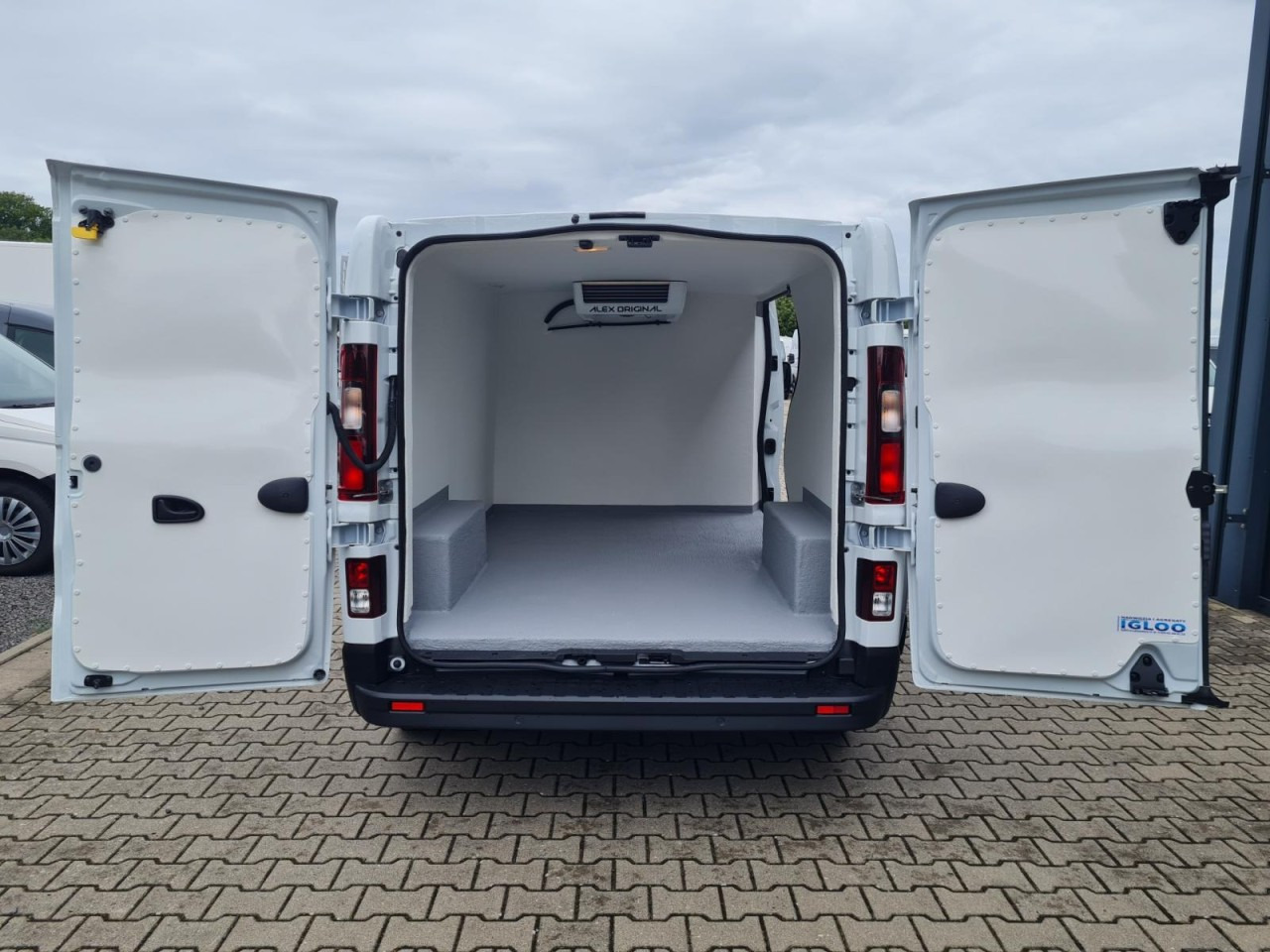 Furgoneta frigorifica Renault Trafic Kühlkasten 3.0t L2 KLIMA LED NAVI/APP TEMPO: foto 15 Furgoneta frigorifica Renault Trafic Kühlkasten 3.0t L2 KLIMA LED NAVI/APP TEMPO: foto 15