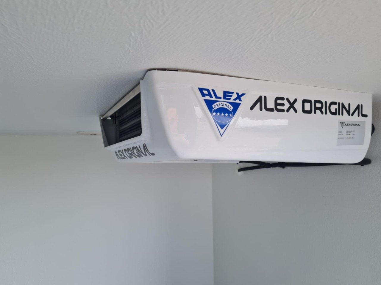 Furgoneta frigorifica Renault Trafic Kühlkasten 3.0t L2 KLIMA LED NAVI/APP TEMPO: foto 14 Furgoneta frigorifica Renault Trafic Kühlkasten 3.0t L2 KLIMA LED NAVI/APP TEMPO: foto 14