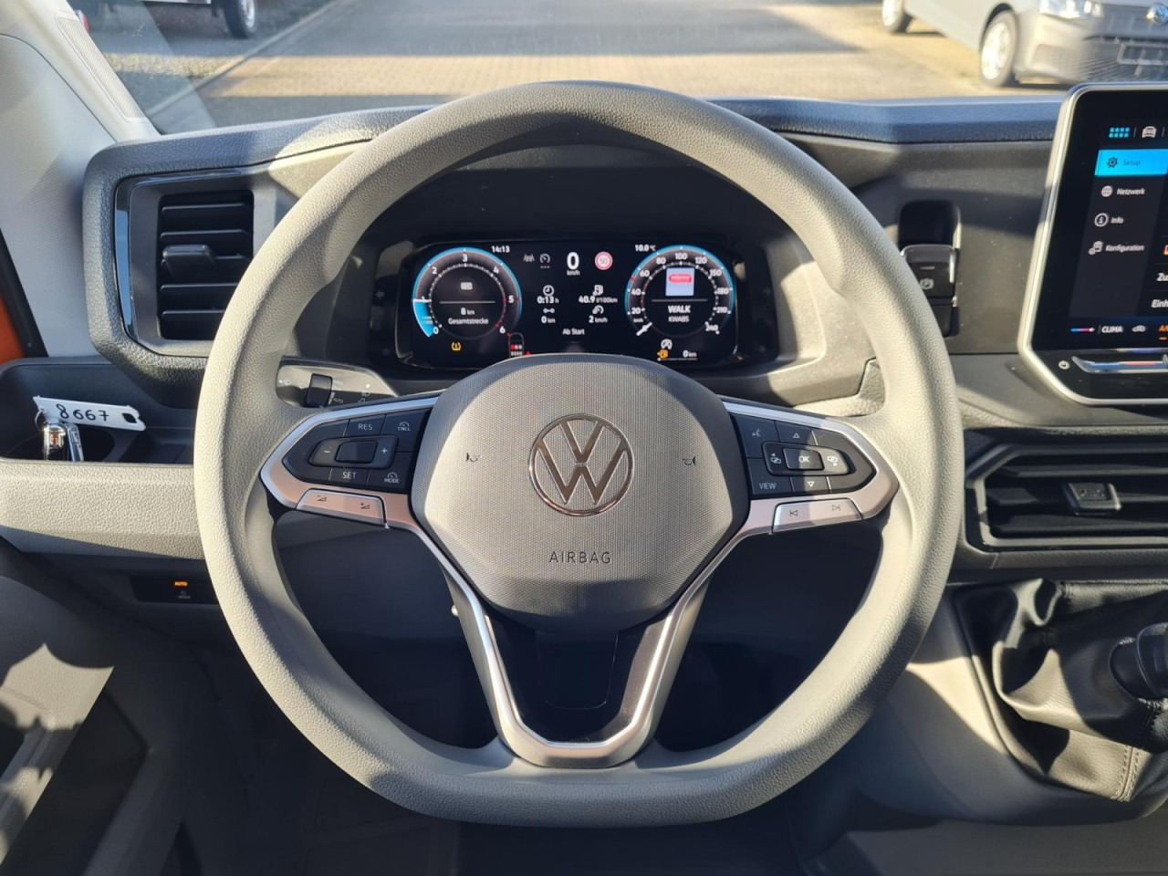 Arrendamiento de  Volkswagen Crafter 35 Doka Pritsche MR AHK KLIMA PDC TEMPOMAT Volkswagen Crafter 35 Doka Pritsche MR AHK KLIMA PDC TEMPOMAT: foto 11