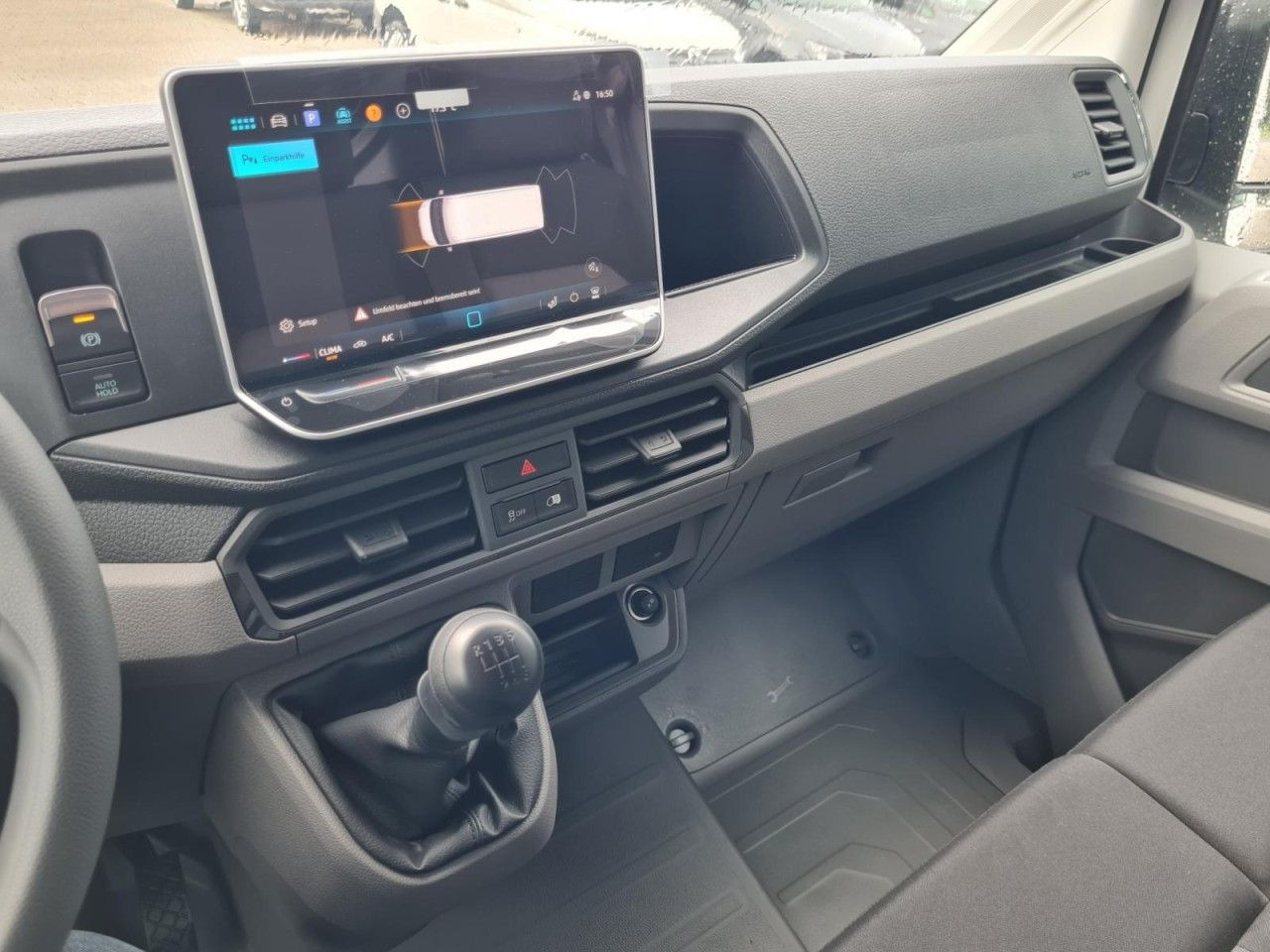 Arrendamiento de  Volkswagen Crafter 35 Kasten TDI MR PDC KLIMA TEMPOMAT Volkswagen Crafter 35 Kasten TDI MR PDC KLIMA TEMPOMAT: foto 11