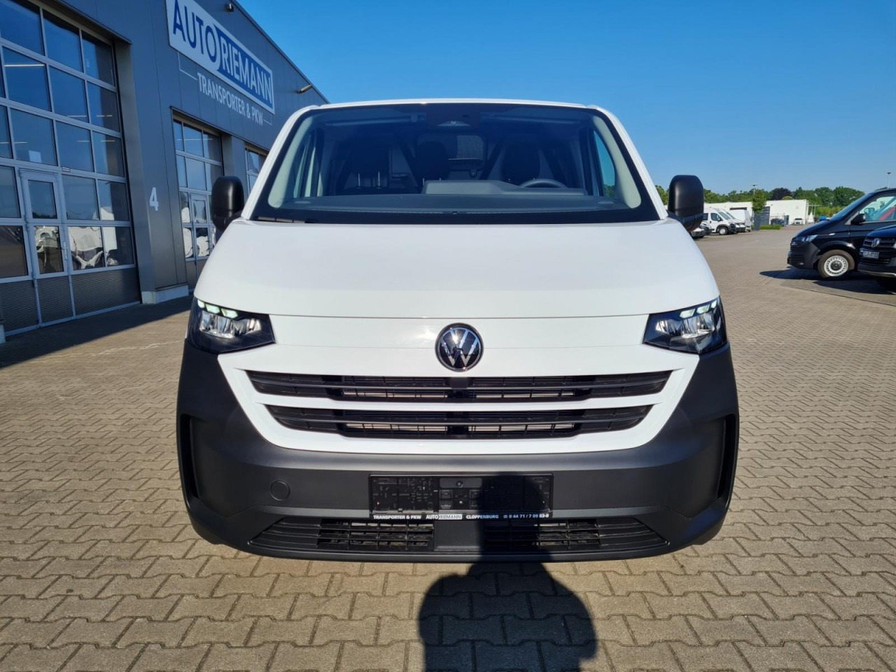 Volkswagen T7 Transporter Kasten Tdi KR Heckklappe PDC KLIMA - Furgoneta pequeña: foto 2 Volkswagen T7 Transporter Kasten Tdi KR Heckklappe PDC KLIMA - Furgoneta pequeña: foto 2