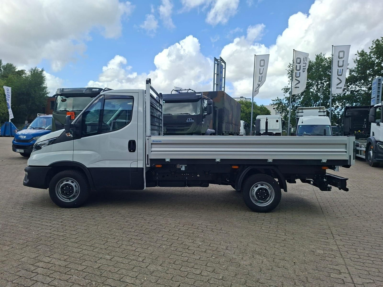 Iveco Daily 35S14A8Y Henschel 3-Seiten Kipper 100 k... - Furgoneta caja abierta: foto 2 Iveco Daily 35S14A8Y Henschel 3-Seiten Kipper 100 k... - Furgoneta caja abierta: foto 2