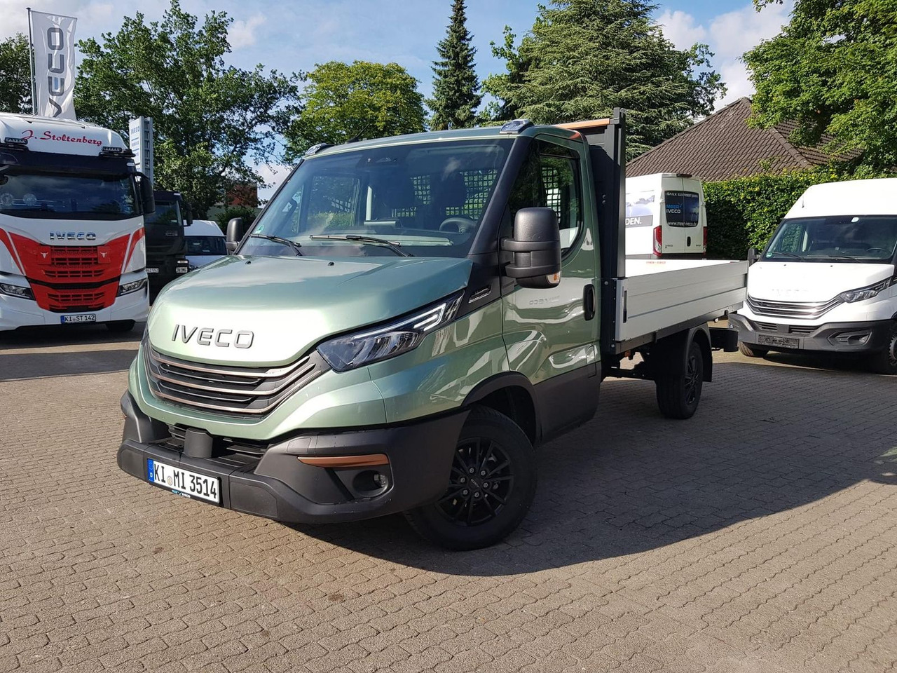 Iveco Daily 35S14HA8 Pritsche AHK 100 kW (136 PS),... - Furgoneta caja abierta: foto 1 Iveco Daily 35S14HA8 Pritsche AHK 100 kW (136 PS),... - Furgoneta caja abierta: foto 1