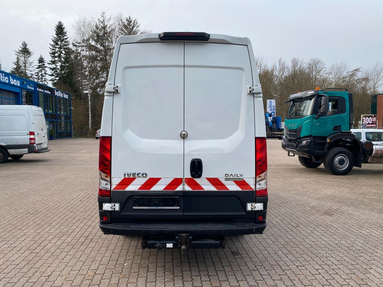 Iveco Daily 50C18HA8V 3520L *AHK* KLIMA*Sitzheizung... - Furgón: foto 5 Iveco Daily 50C18HA8V 3520L *AHK* KLIMA*Sitzheizung... - Furgón: foto 5