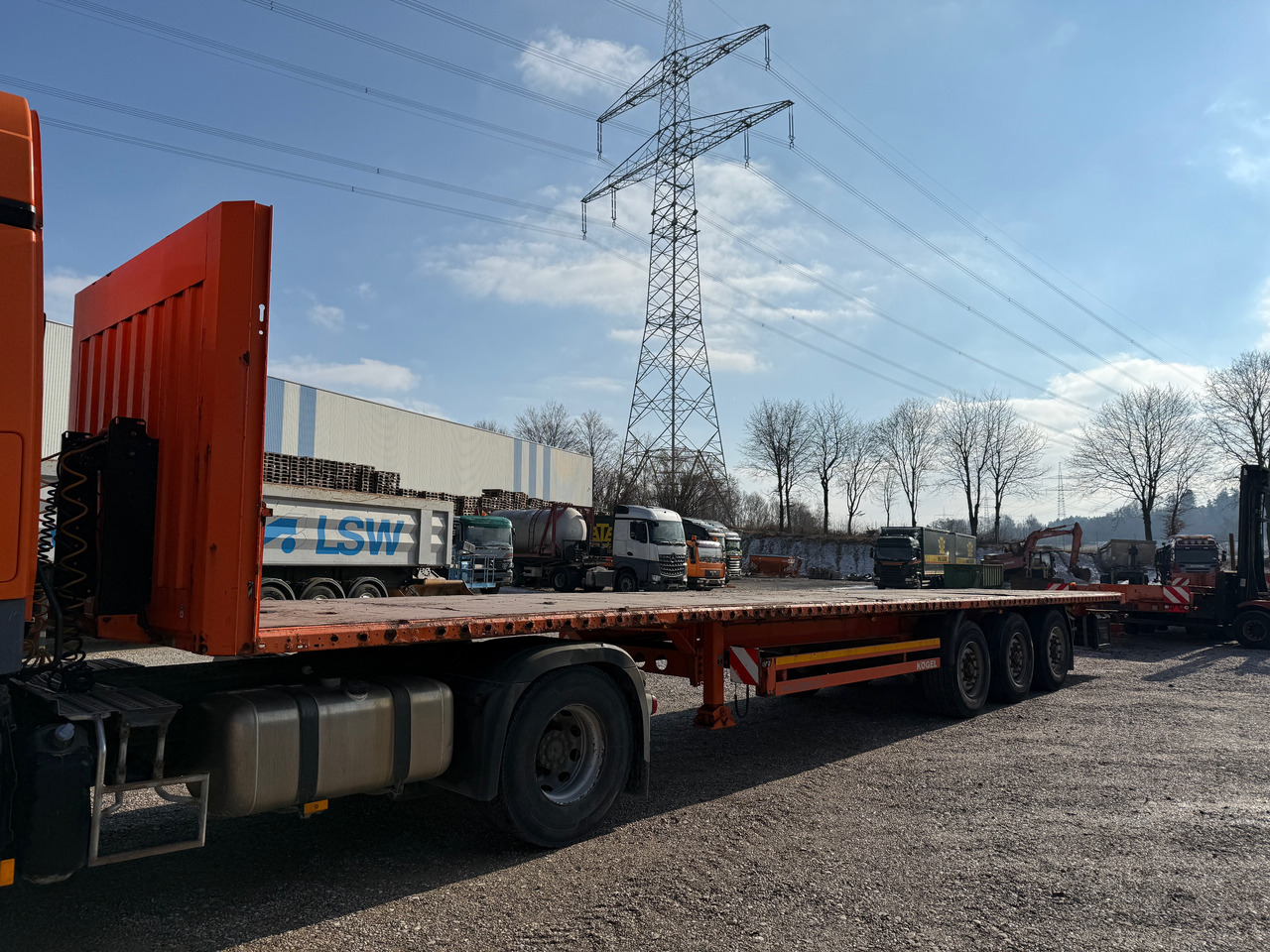 Kögel S24-1 Pritschenauflieger - Semirremolque plataforma/ Caja abierta: foto 2 Kögel S24-1 Pritschenauflieger - Semirremolque plataforma/ Caja abierta: foto 2